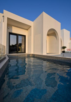 Artium Villa with Outdoor Pool hosted by K&K